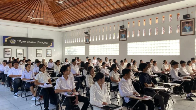 Universitas Tabanan Menggelar Ujian Masuk Calon Mahasiswa Baru
