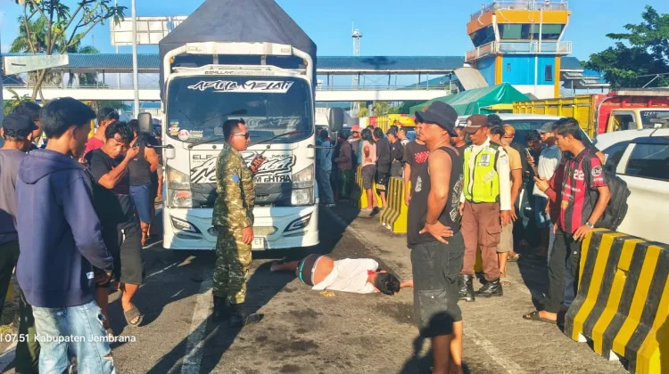 Antrean Panjang, Dua Sopir Baku Hantam di Pelabuhan Gilimanuk
