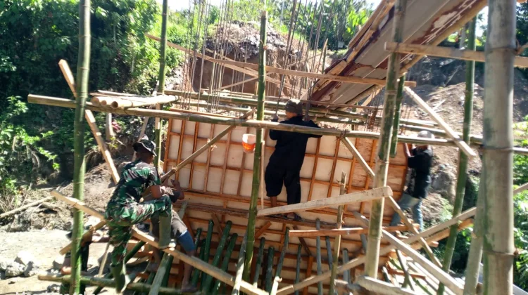 Bangun Akses dan Dorong Ekonomi Warga, Kodim Gianyar Pacu Pembangunan Jembatan