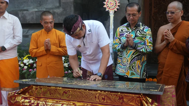 Bupati Kembang Hadiri Perayaan ke-50 Vihara Empu Astapaka Gilimanuk