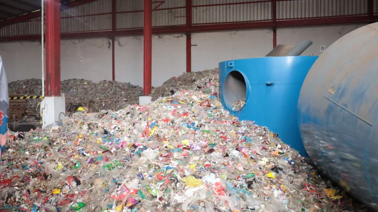 Bukan Tutup TPA, Menteri LH Tegaskan Stop Open Dumping dan Dorong Green Jobs