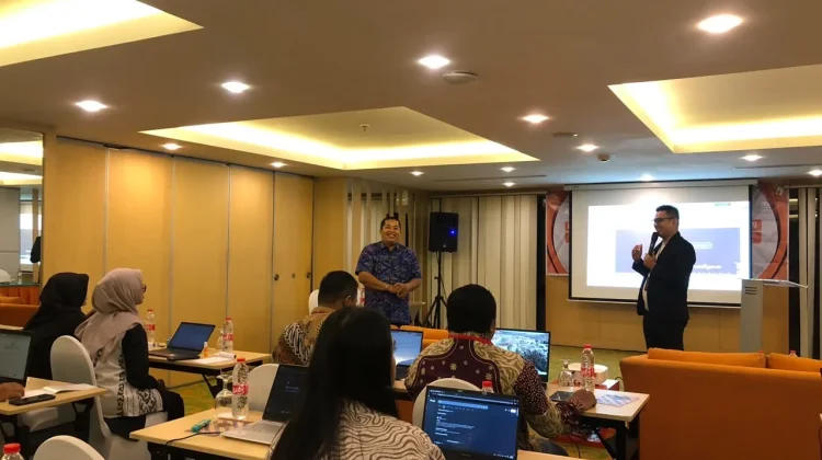 Menjaga Nalar Kritis di Tengah Ketergantungan terhadap Asisten Virtual