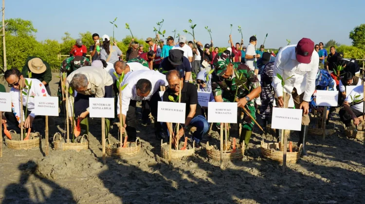 Menteri LH dan Gubernur Koster Perkuat Komitmen Bali Hadapi Perubahan Iklim