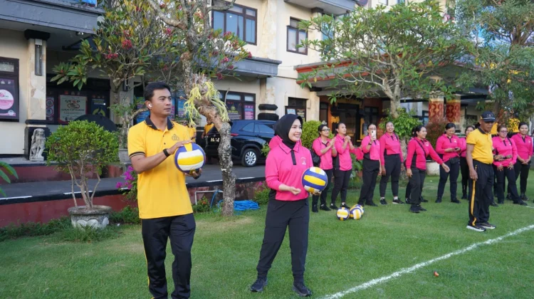Kapolres Gianyar Buka Turnamen Bola Voli HUT Bhayangkara ke-80