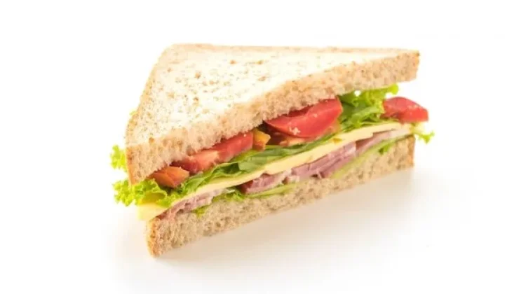 Mengenal Kerangka Kerja AI Sandwich: Kolaborasi Ideal Manusia dan AI