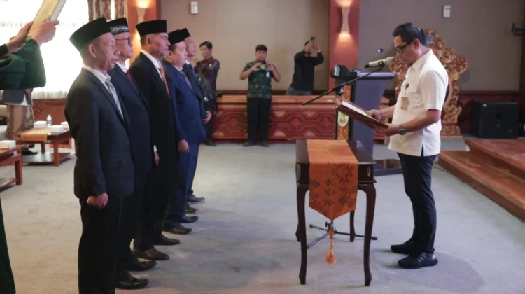 Wawali Arya Wibawa Lantik Pimpinan BAZNAS Kota Denpasar Periode 2026–2031