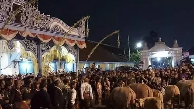 Mengapa Bulan Suro Dianggap Sakral?