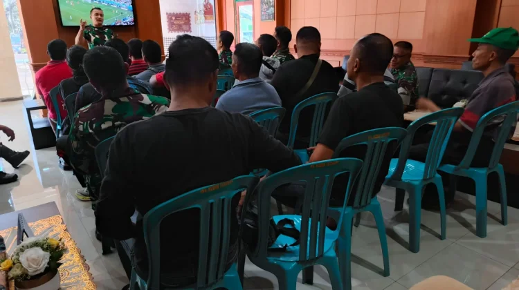 Nobar Piala Dunia 2026, Kodim Gianyar Pererat Silaturahmi bersama Rakyat