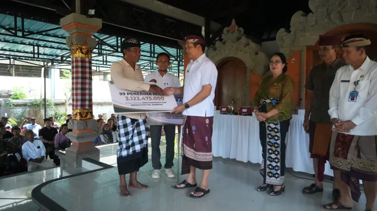 Bupati Kembang Tekankan Akuntabilitas dan Swadaya Masyarakat