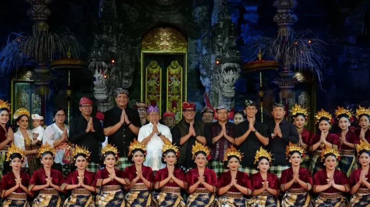 Bupati Sanjaya Apresiasi Kemegahan Gong Kebyar Wanita Duta Tabanan di PKB XLVIII