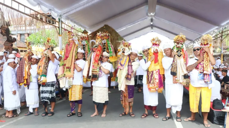 Wagub Giri Prasta Apresiasi Semangat Krama Jaga Tradisi Leluhur