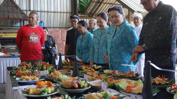 TP PKK Bali Perkuat Sinergi Melalui Aksi Sosial Bergerak dan Berbagi