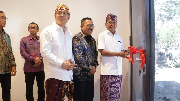 Koster Apresiasi Pembukaan Kantor Pengacara Layani Orang Asing
