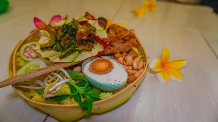 Nasi Yasa,Simbol Syukur dan Kesucian Masyarakat Bali