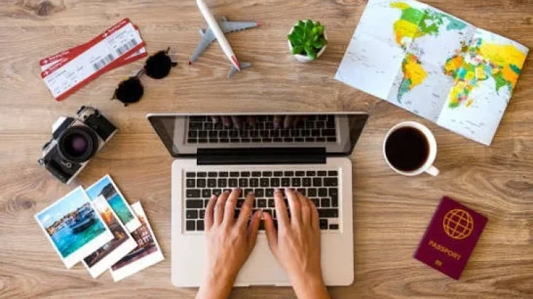 Begini Cara Jaga Privasi jika Bepergian Membawa Laptop