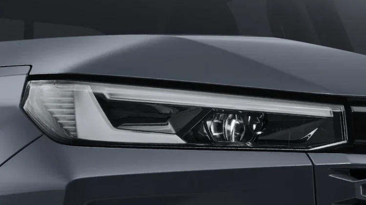 Toyota New Hilux D Cab Tampil Lebih Sporty dan Canggih