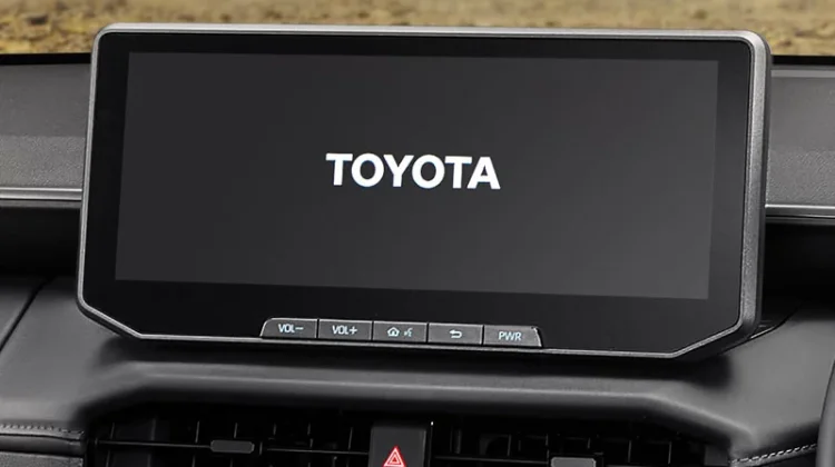 Toyota New Hilux D Cab Tampil Lebih Sporty dan Canggih