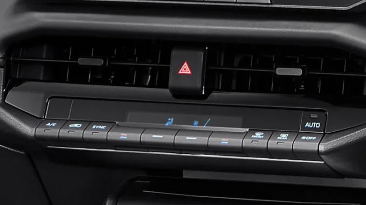 Toyota New Hilux D Cab Tampil Lebih Sporty dan Canggih