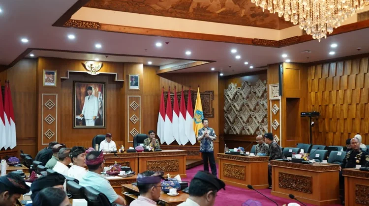 Koster Dorong Pemanfaatan EBT Laut, Bali menuju Mandiri Energi