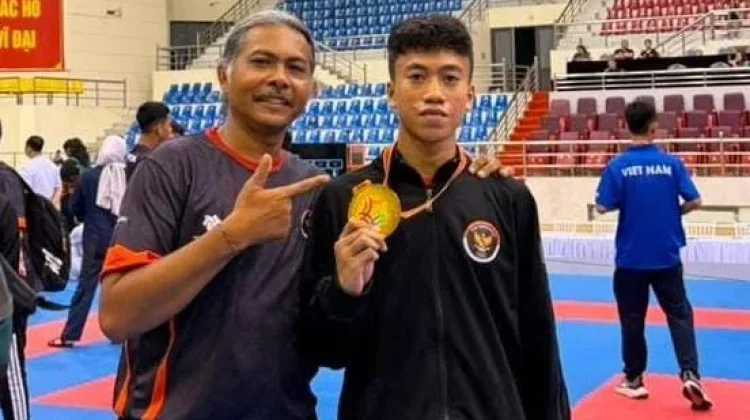 Karateka Bali Sabet Emas SEAKF 2026 di Vietnam