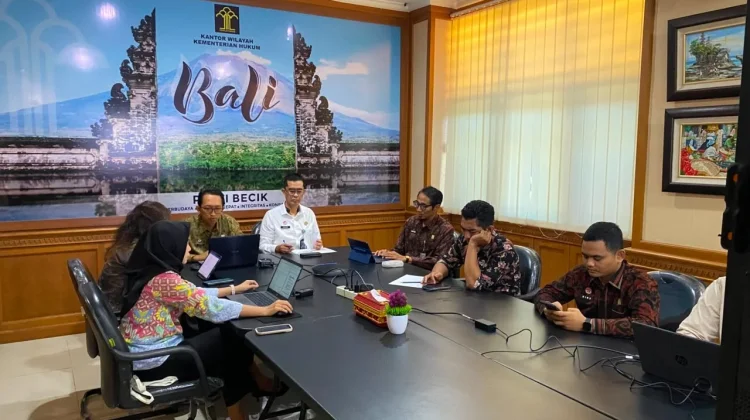 Kemenkum Bali Harmonisasikan Tiga Rancangan Produk Hukum Daerah  Karangasem