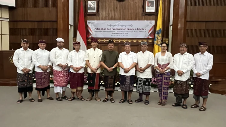 Sekda Bali Lantik Penggantian Antarwaktu Anggota KPID Bali