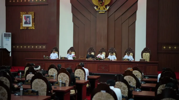 DPRD Gianyar Tetapkan Raperda Pertanggungjawaban APBD 2025 Menjadi Perda