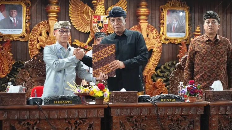 Rapat Paripurna DPRD Klungkung Sepakati Pertanggungjawaban Pelaksanaan APBD
