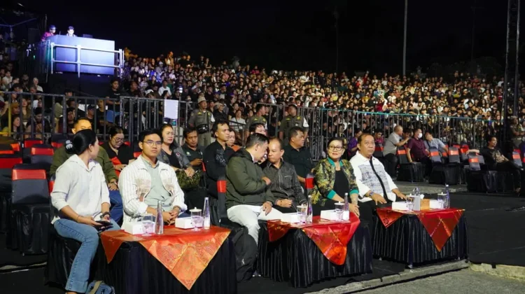 Ny. Putri Koster Saksikan “Bintang 5 Musika Jani” FSBJ VIII di Ardha Candra