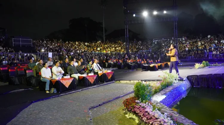 Ny. Putri Koster Saksikan “Bintang 5 Musika Jani” FSBJ VIII di Ardha Candra