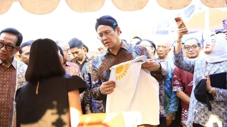Menkeu Purbaya Buka Pasar UMi 2026 Perkuat Pemberdayaan Ekonomi