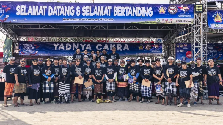 Festival Layangan Bali #5 2026, Ratusan Layangan Meriahkan Langit Pantai Mertasari