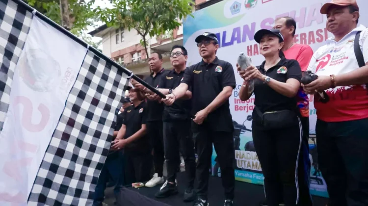 Ribuan Peserta Ikuti Jalan Sehat HUT ke-79 Koperasi di Denpasar