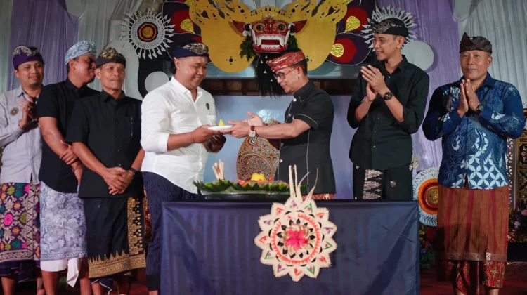 Bupati Satria Ajak Pemuda Pegang Teguh Menyama Braya