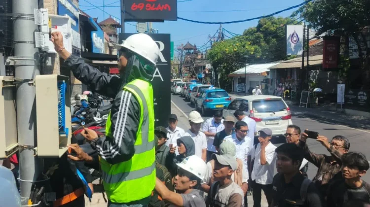 Kabel Telekomunikasi Wilayah Sanur Segera Dipindahkan ke Bawah Tanah