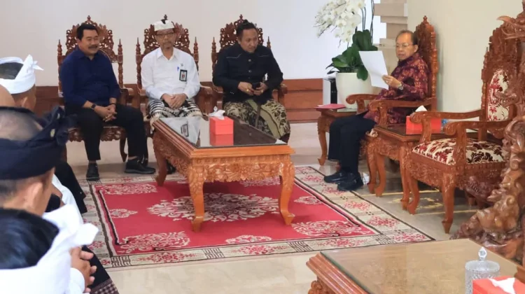 Gubernur Koster Dukung dan Siap Hadiri Karya Tawur Agung Pura Batur