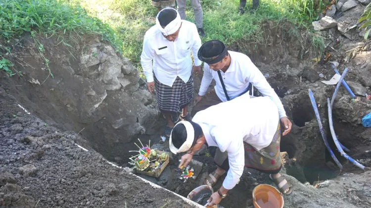 Pimpin Peletakan Batu Pertama, Bupati Satria Dorong Pemanfaatan Videotron PKB