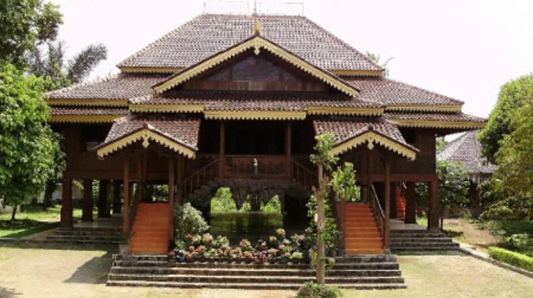 Rumah Bubungan Lima, Rumah Adat Khas Bengkulu yang Sarat Makna