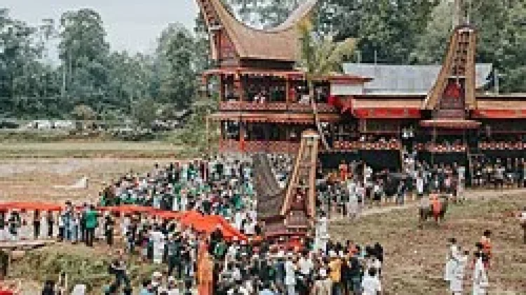 Rambu Solo Upacara Adat Pemakaman Suku Toraja