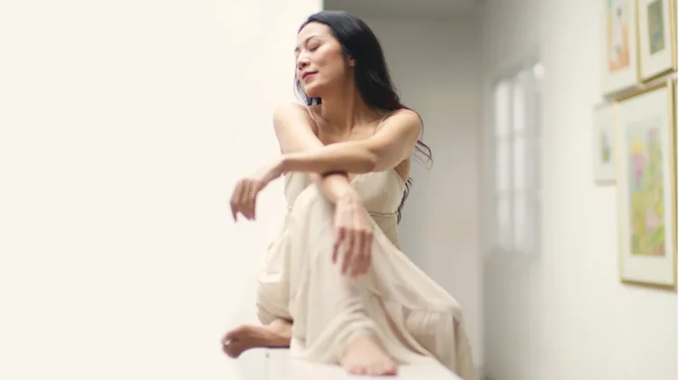 Album Baru Dee Lestari "(Jangan) Jatuh Cinta" Jadi Teman Rangkul Berbagai Rasa