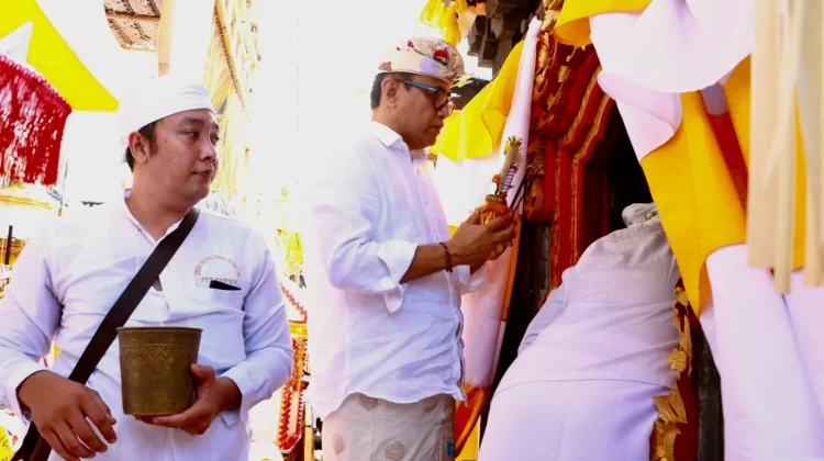 Jaya Negara Ajak Umat Perkuat Sradha Bhakti