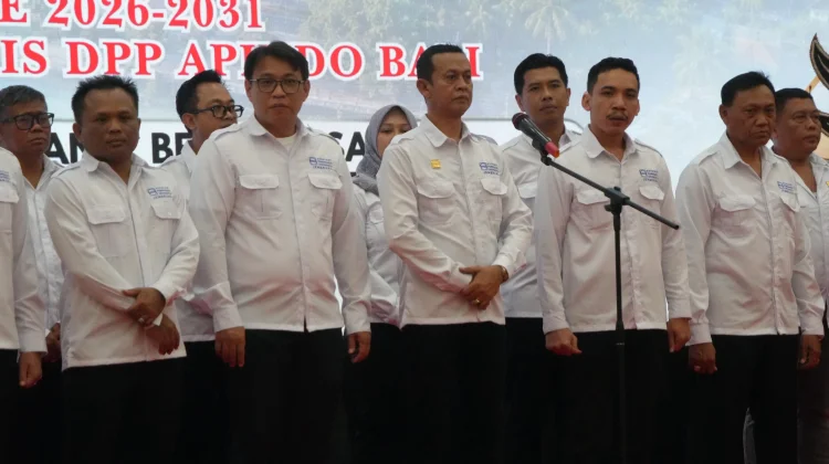 Resmi Dilantik, Bupati Kembang Minta Pengusaha Jadi Motor Penggerak Ekonomi