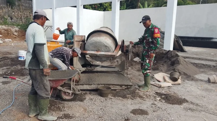 Babinsa Kebon Padangan Kawal Pembangunan Koperasi Desa Merah Putih