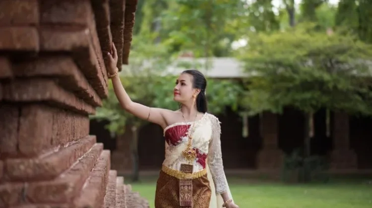 Menjadi Hindu Kekinian tanpa Kehilangan Nilai Luhur