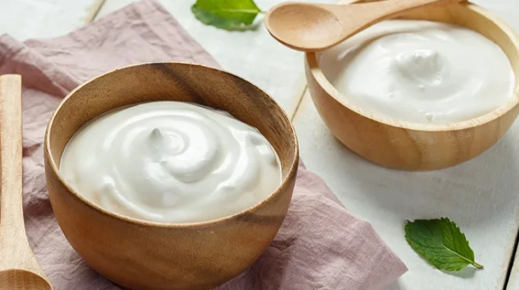 Minum Yoghurt Setiap Hari, Benarkah Lebih Menyehatkan Tubuh?