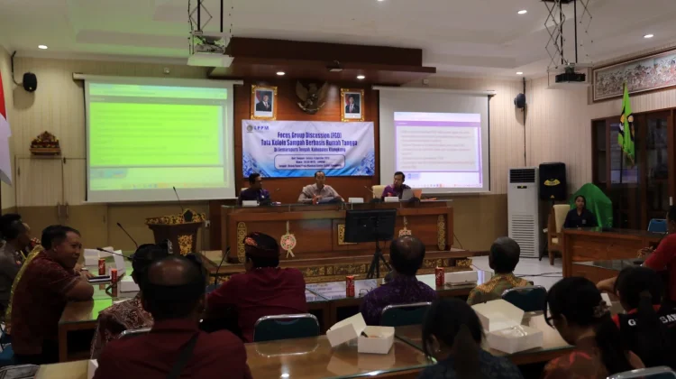 Wabup Tjok Surya Buka FGD Tata Kelola Sampah Berbasis Tri Hita Karana