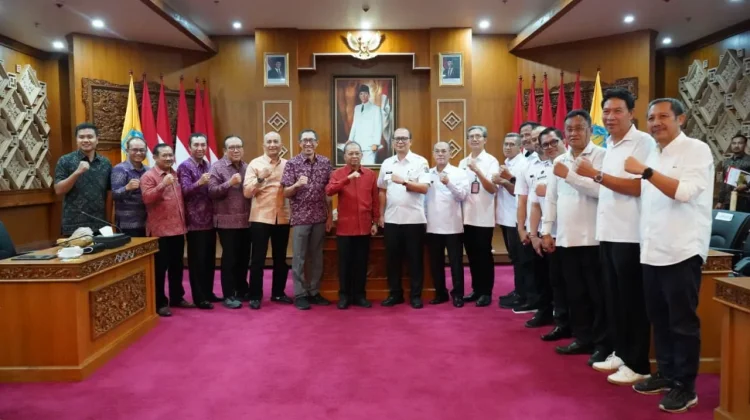 Hotel, Villa, Restaurant, Mall di Bali Wajib Gunakan PLTS Atap