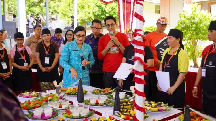 Putri Koster Ajak Masyarakat Dukung Pembangunan