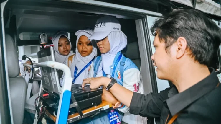 Bukan Hanya Pengguna, Pelajar Harus Jadi Pembentuk Ruang Digital Aman