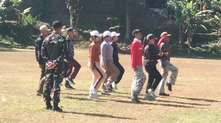 Koramil Pupuan Intensifkan Latihan PBB, Matangkan Kesiapan Calon Paskibraka